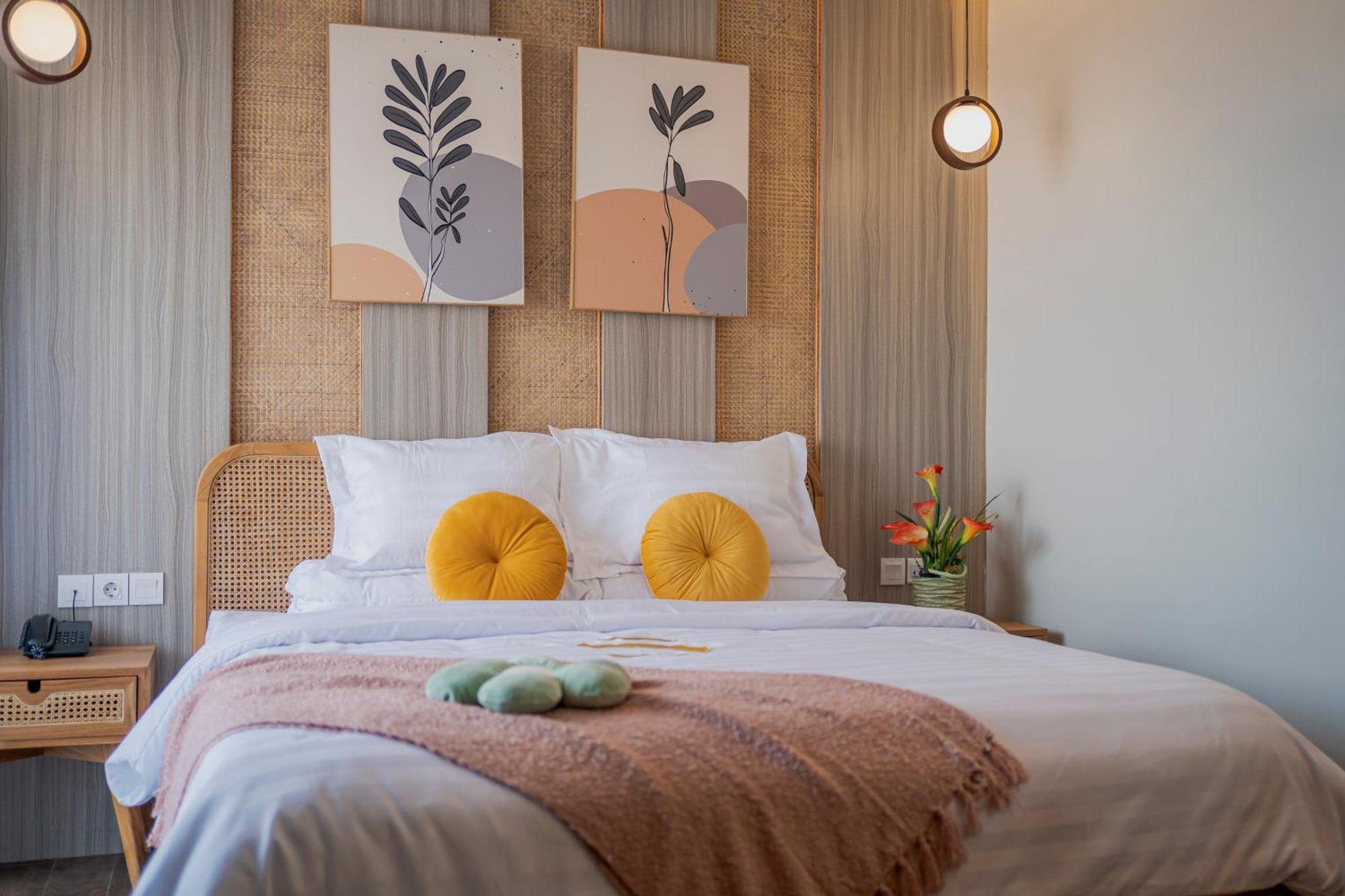 Stay.Vie Hotel Surabaya Exterior photo