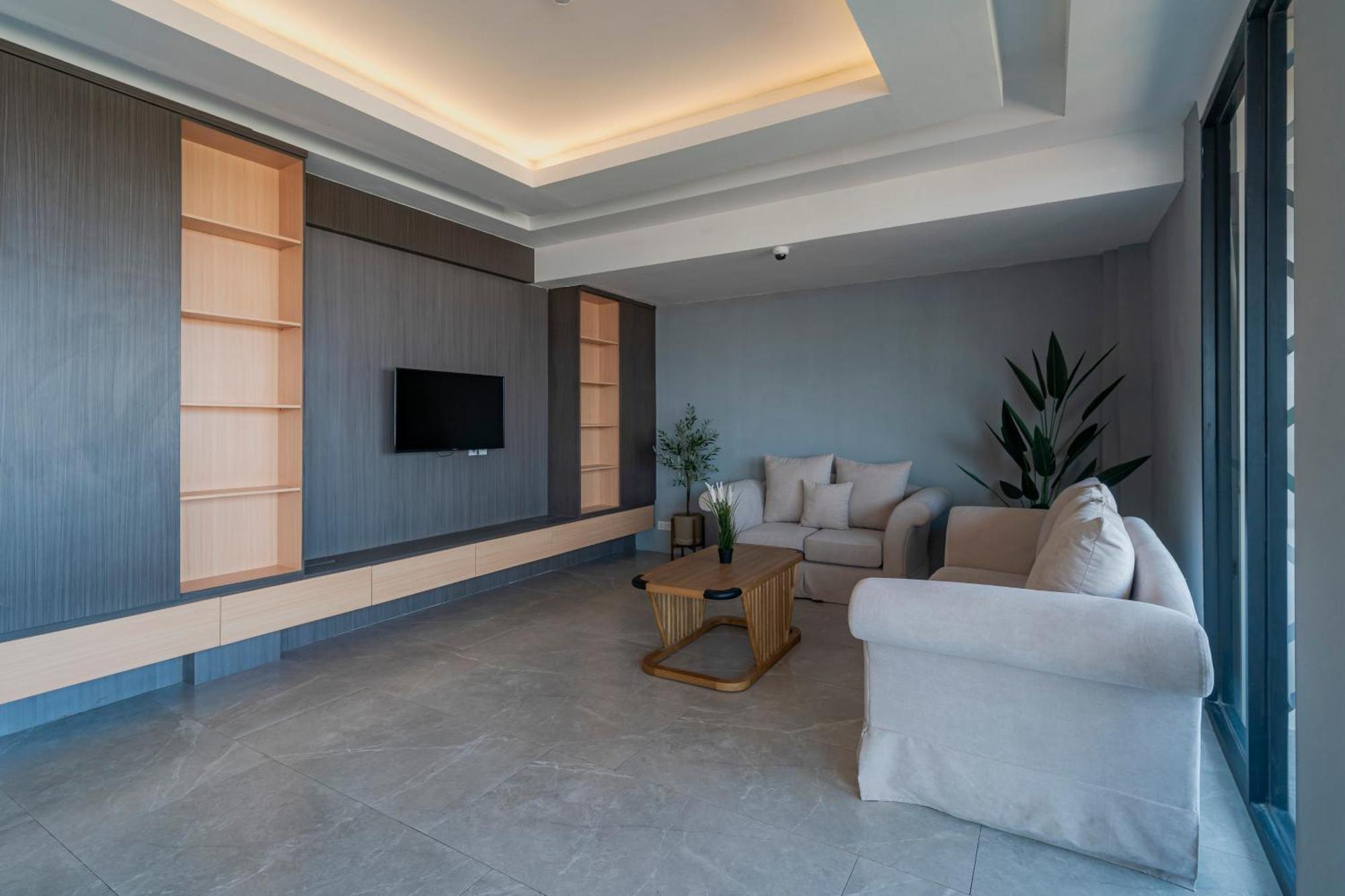 Stay.Vie Hotel Surabaya Exterior photo